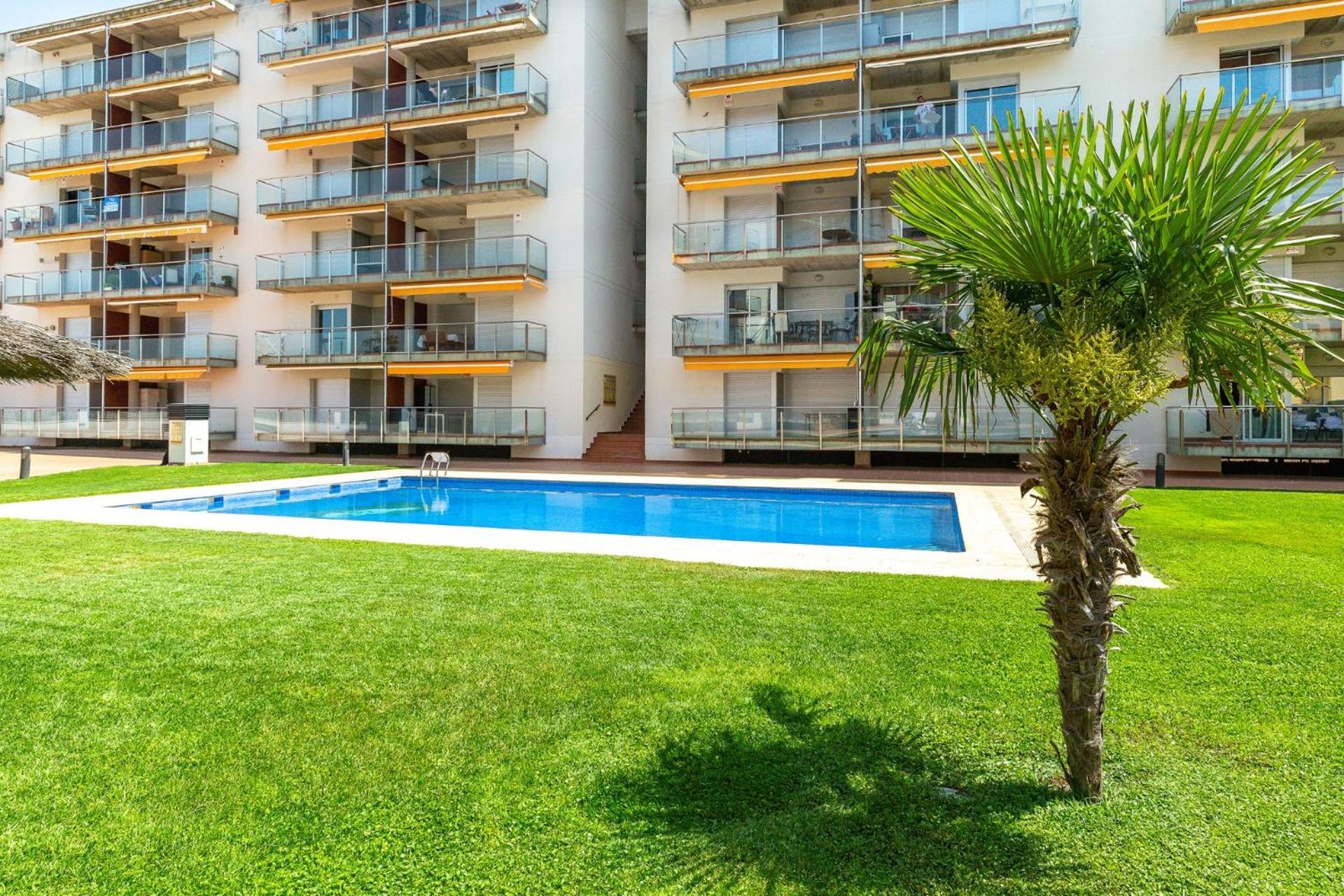Nido 409 G Apartment Росес Екстериор снимка